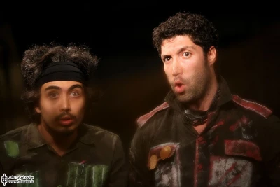 آدم آدم است