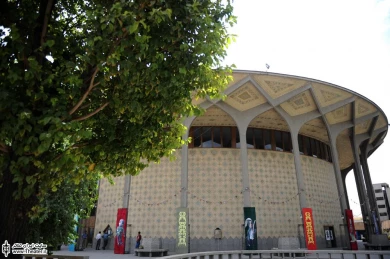آماده سازی فضای تئاتر شهر برای چهاردهمین جشنواره بین المللی نمایش های آیینی و سنتی 1
