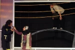 پرواز از فراز تیر چراغ برق 4