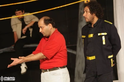 پرواز از فراز تیر چراغ برق