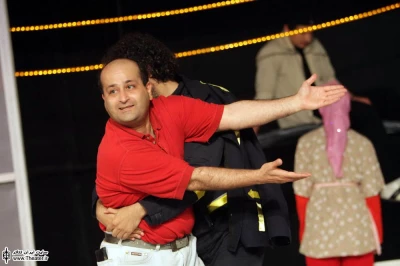 پرواز از فراز تیر چراغ برق