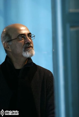 Gharib Pour Back to Iran with a Golden Award
