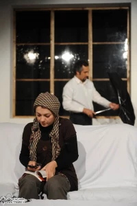 تکه تاریکی از ماه