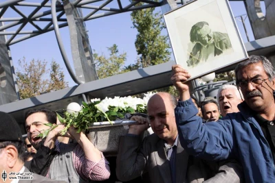 مراسم تشییع پیکر جمشید لایق از مقابل تالار وحدت