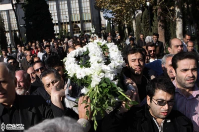مراسم تشییع پیکر جمشید لایق از مقابل تالار وحدت