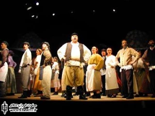 Tokyo troupe separates mice from men