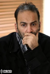 ”حمیدرضا آذرنگ” : هنرمندان شاخص تئاتر دفاع مقدس بی‌انگیزه شده‌اند