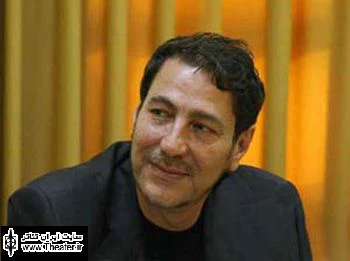 گفت‌وگو با دکتر ”مسعود دلخواه” کارگردان نمایش ”خدا در آلتونا حرف می‌زند”