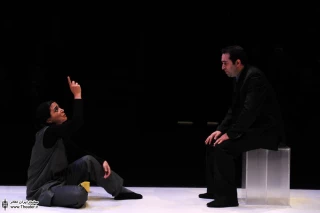 Khonakaye Khatme Khatere to Be Staged in Some Countries