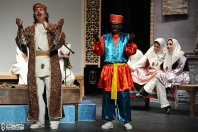 نگاهی به نمایش ”عفریته ماچین” نوشته ”داوود فتحعلی‌بیگی” و کارگردانی”علی یداللهی”