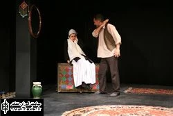 تقدیم نمایش ”حکایت دختری که خاتون مغربی را دید” به گوینده فقید رادیو