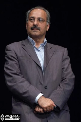 یادداشت ”محمدرضا خاکی” کارگردان نمایش ”روال عادی”
