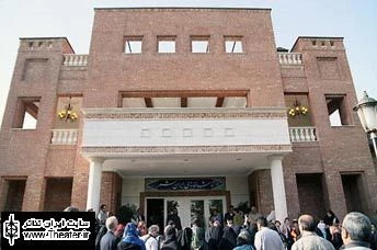 نشست مطبوعاتی و اجرای خبرنگاران ”دلم می‌خواد محکم بزنم تو گوش اتللو”
