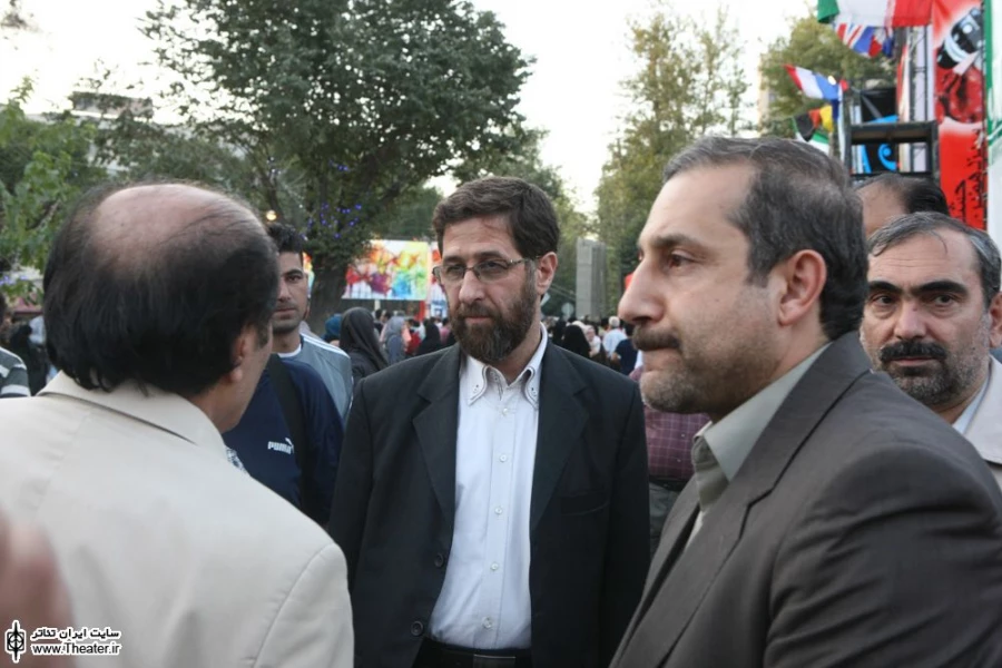 بازدید معاون امور هنری و  1