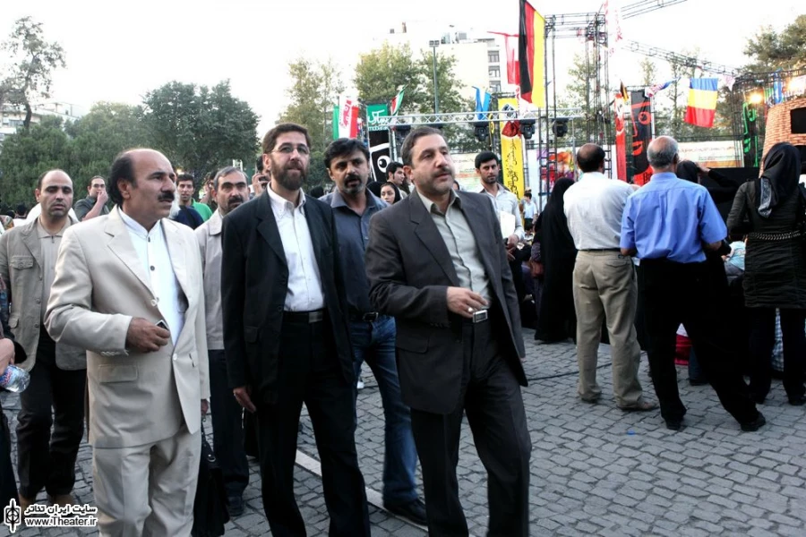 بازدید معاون امور هنری و  7