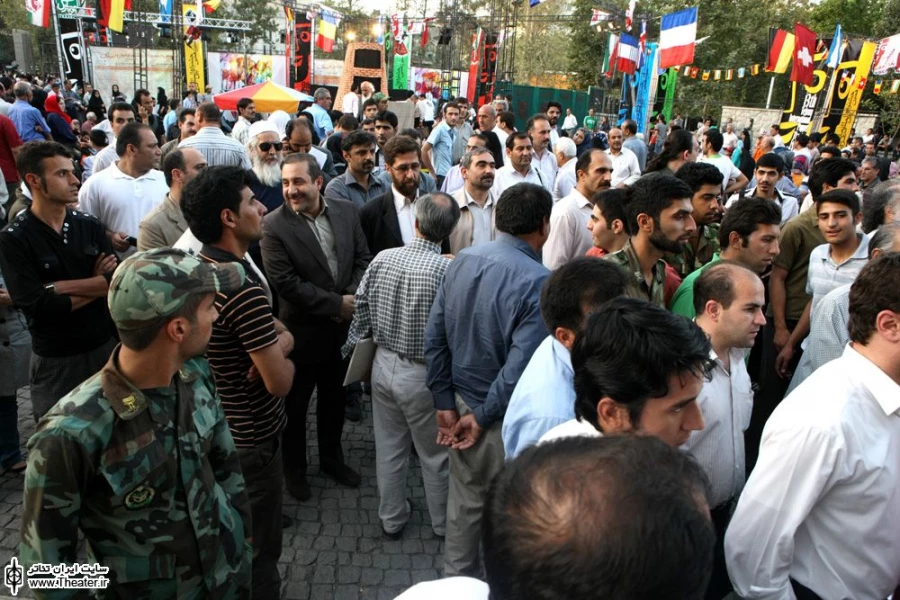 بازدید معاون امور هنری و  13