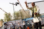 اجرای پرده نمایشی‌ ”آزادگان” در حضور رئیس‌جمهور و آزادگان