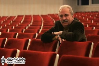 ”هادی مرزبان” از نمایش ”والس مرگ” دیدن کرد