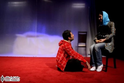 نگاهی به نمایش ”دهانی پر از پرنده” نوشته و کار ”فارس باقری”