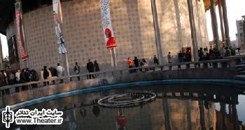 بازدید معاون هنری وزارت ارشاد و رئیس مرکز هنرهای نمایشی از مجموعه تئاترشهر
