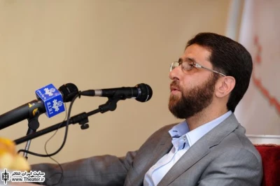 تئاتر مهر کاشان قابل ستایش است