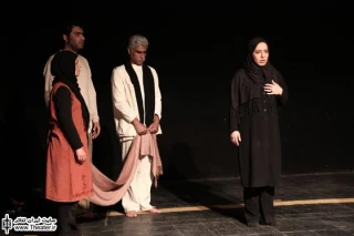 نمایش ”آه، ابر، آینه” میزبان هنرمندان و اهالی رسانه می‌شود