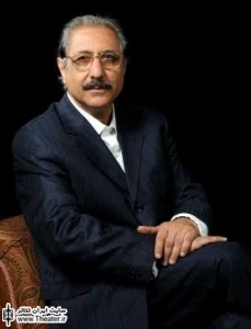 ”زندگی میان آتش” به دکتر فرهاد ناظرزاده تقدیم شد