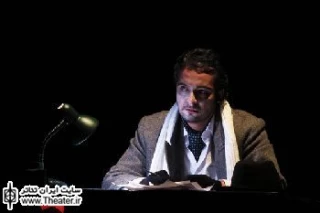 نگاهی به نمایش ”قاتل بی‌رحم هسه کارلسون” نوشته ”هنینگ مانکل” و کارگردانی ”مسعود رایگان”

شخصیت‌پردازی که هنینگ مانکل نویسنده نمایشنامه مد نظر داشته کاملاً بر پایه آن چیزی است که علم روانشناسی در اوایل قرن بیستم پیشنهاد داد. البته طبیعی به نظر می‌رسد که نویسنده در همان بخش متوقف نشده و قصد دارد دلایل بروز ریشه‌های شر را در وجود هسه مورد بازخوانی قرار دهد.