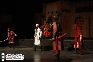 استقبال از نمایش ”مسافران کوفه” در نخستین شب اجرا