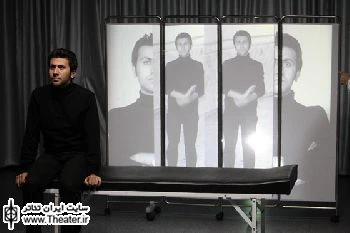 استقبال دانشجویان از نمایش ”آنفولانزای خوکی”