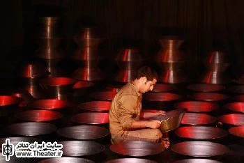 تقدیر رئیس مرکز هنرهای نمایشی از عوامل اجرایی نمایش ”آخرین نامه”
