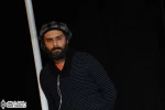 گفت‌وگو با ”وحید رهبانی” کارگردان نمایش ”هدا گابلر”

رویارویی من با هر نمایشنامه‌ای به این شکل است که ابتدا به دنبال سؤال نمایشنامه می‌گردم؛ هر نمایشنامه‌ای یک سؤال اصلی دارد. بیشتر از این هم نیست تنها یک سؤال اصلی دارد. من به این سؤال دو شاخه وصل می‌کن