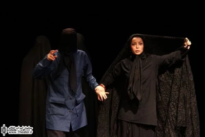 نمایش ”وقتی از بریدگی‌های خونبار...” نقد می‌شود