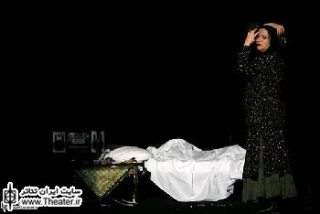 ”گلاب آدینه” و ”ایرج‌راد” با ”خانمچه و مهتابی” در جشنواره تئاتر فجر