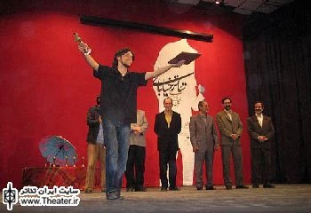 نمایش خیابانی ”دوربین انقلاب” در بخش انقلاب جشنواره تئاتر فجر اجرا می‌شود