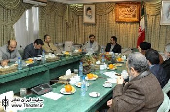 برای بروز استعدادهای خلاق در حوزه تئاتر باید برنامه ریزی کرد