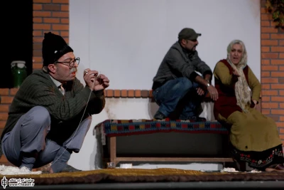 رهگذر کوچه های تنگ