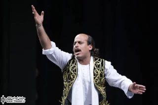 نقل ”پرده‌خوانی انقلاب” در میدان انقلاب اجرا شد