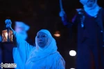 نگاهی به نمایش ”گلوری” به کارگردانی ”یاروسلاو فدوریشین” از لهستان

"گلوری" روایت و ماده اصلی نمایش‌اش را با بسترهای کهن الگویی و در ضمن به واسطه نوع اجرای فلکلوریک‌اش در معرض بازخورد قرار می‌دهد. در این نمایش کیهان با نشانه‌ها و نمادهایش در بر