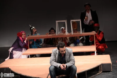 اینجا چراغی روشن بود