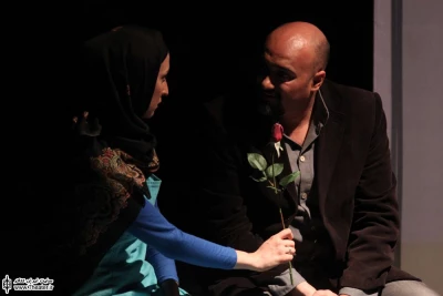 گرهی در تار و پود یک نقش