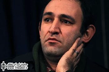بازی در کنار همکاران تئاتری کار را برایم لذت بخش کرد
