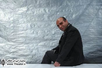 اجرای آثار خارجی به بالندگی تئاتر بومی کمک می‌کند