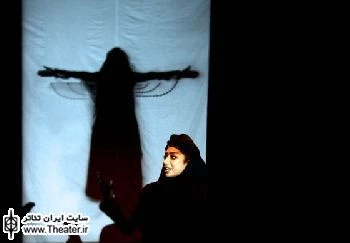 اجرای نمایش ”آزرمیدخت” در خانه کوچک نمایش