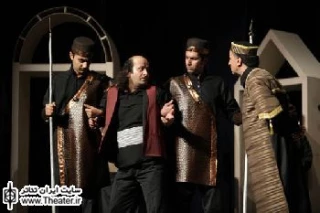 توضیحی بر نقد نمایش ”آی کچلا” نوشته و کارگردانی ”صادق عاشورپور”