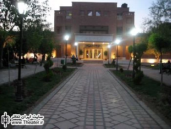 اجرای نمایش‌های تماشاخانه ایران‌شهر ادامه دارد