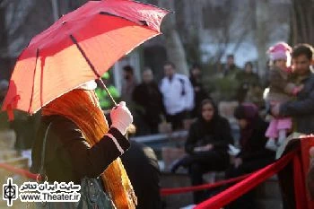 اجرای نمایش‌های خیابانی به مناسبت هفته هنر همدان