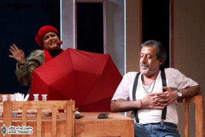 ”حمید سمندریان” و ”هما روستا” از نمایش ”فیل” دیدن می‌کنند