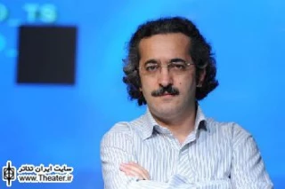 گفت‌وگو با ”محمد یعقوبی” نویسنده و کارگردان نمایش ”زمستان 66”

مهم‌ترین توصیه‌ من به بازی‌گرانم همیشه این است که در تخیلی‌ترین موقعیت‌ها هم واقعی و طبیعی بازی کنند. به گمان من فضا اگر تخیلی باشد و بازی‌گران هم بخواهند تخیلی بازی کنند به نتیجه جالبی نمی‌رسیم.
