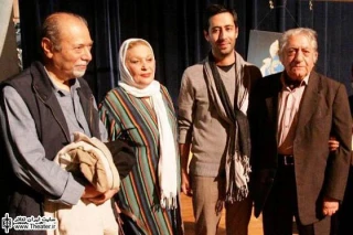 ”عزت الله انتظامی” به تماشای نمایش علی نصیریان نشست